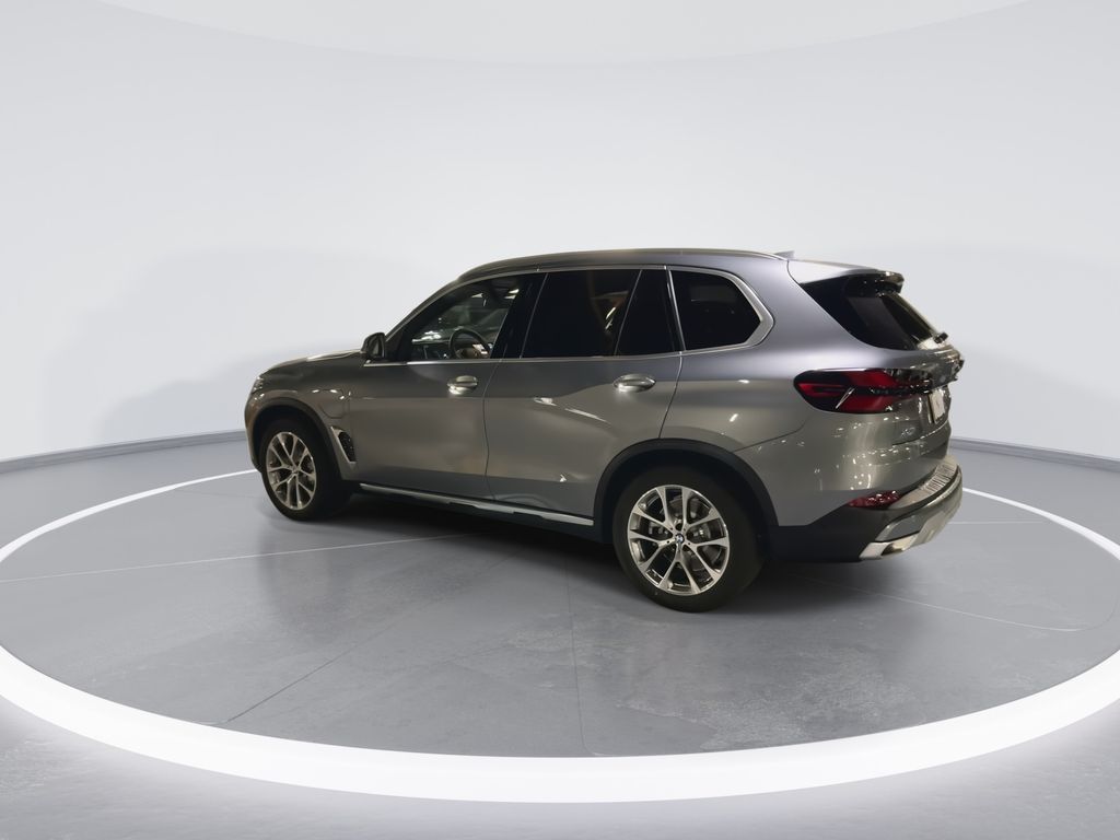 Thumbnail: 2026 BMW X5 - 6