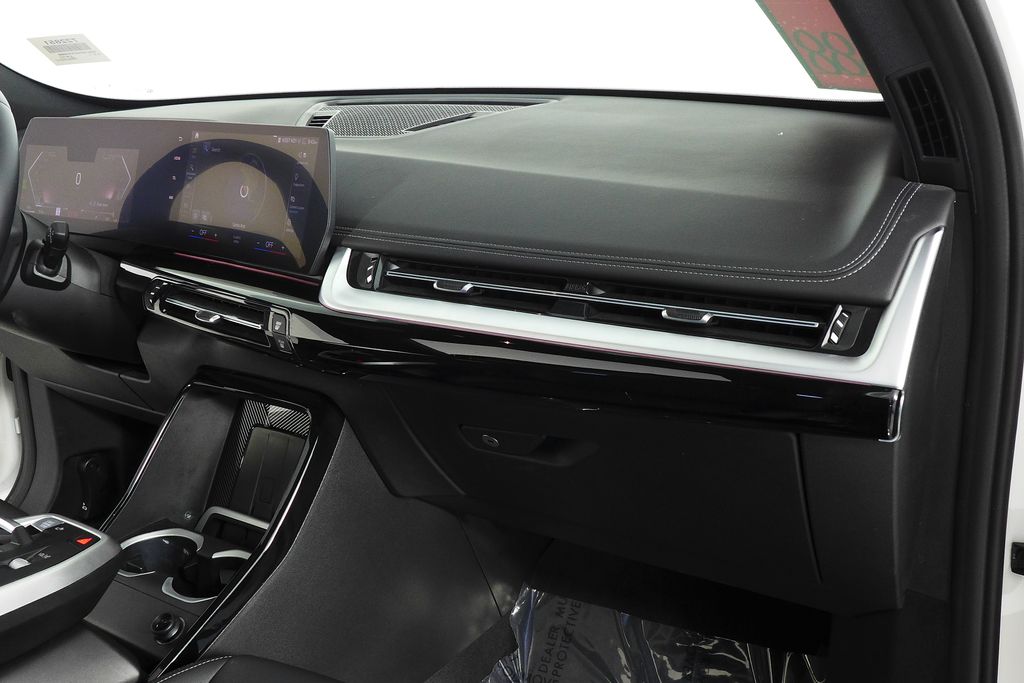 Thumbnail: 2023 BMW X1 - 14