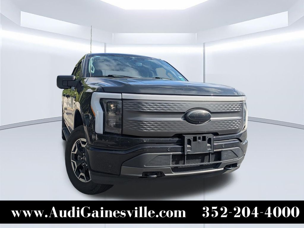2023 Ford F-150 Lightning XLT SuperCrew AWD