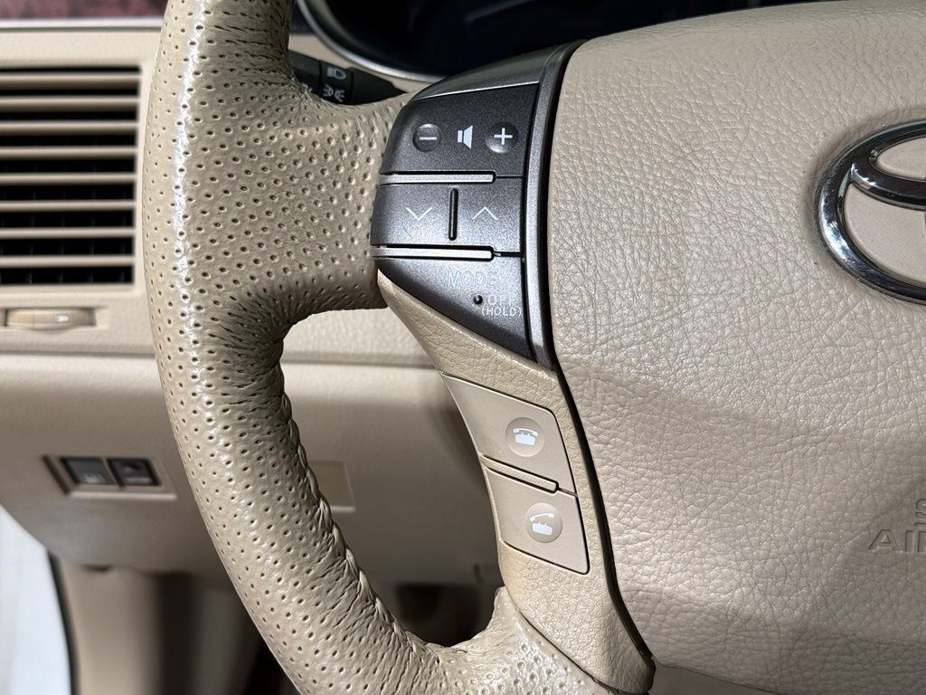Thumbnail: 2012 Toyota Avalon - 24