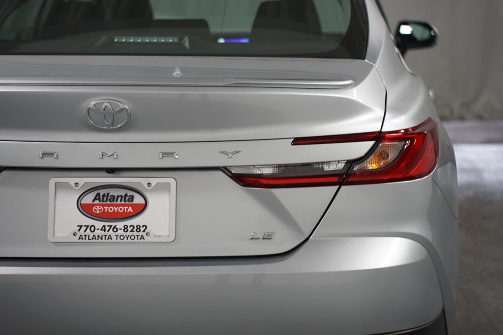 2025 Toyota Camry LE 10