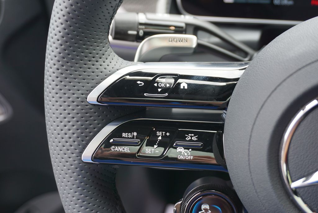 Thumbnail: 2026 Mercedes-Benz GLC - 31