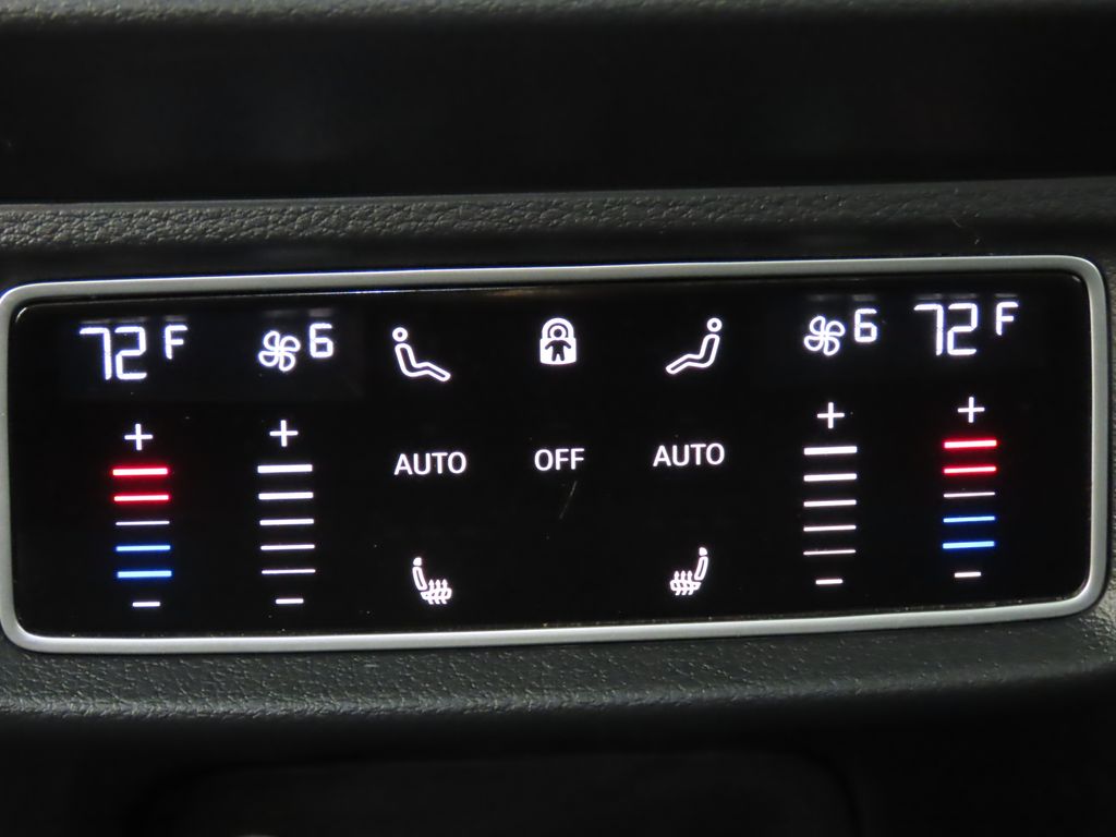 Thumbnail: 2024 Audi Q8 e-tron - 25