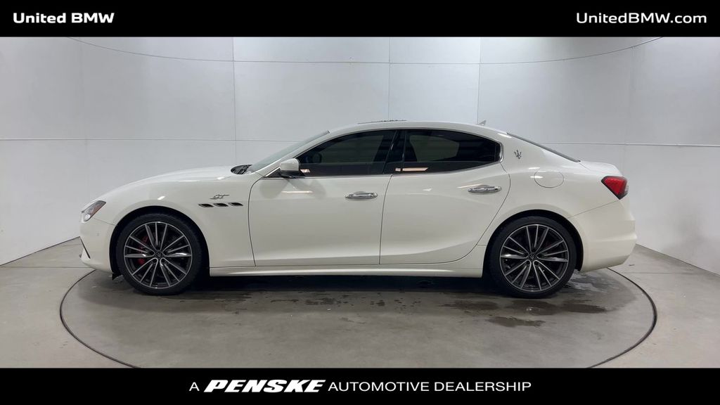 2022 Maserati Ghibli GT 5