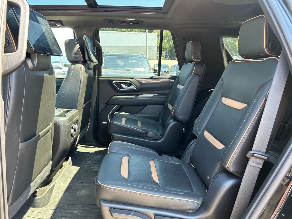 Used 2022 Black GMC AT4 image 10