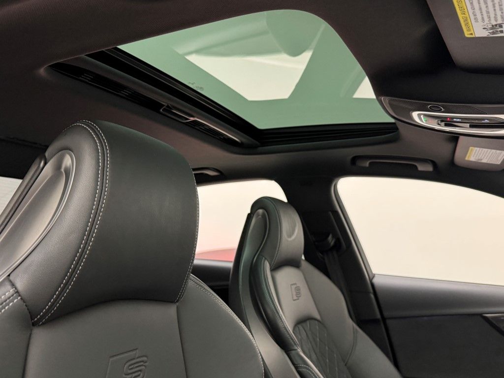 Thumbnail: 2022 Audi S4 - 18