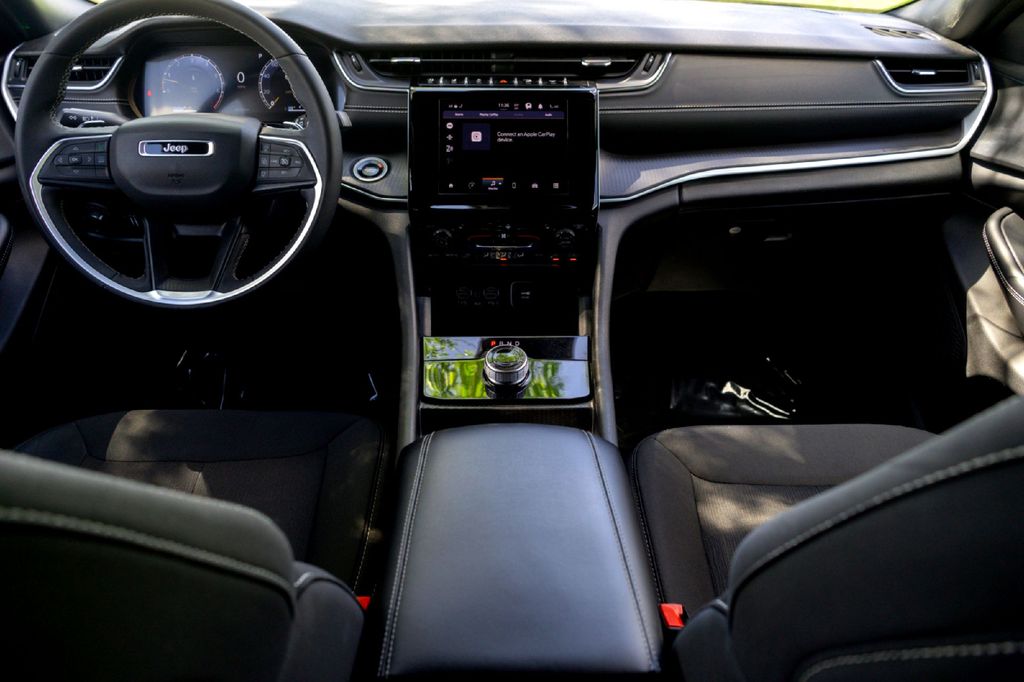 Used Car 2024 Jeep Grand Cherokee L  Laredo For Sale Under $30,000 In Taylor, Texas