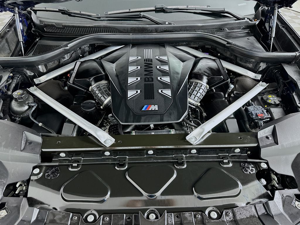 Thumbnail: 2025 BMW X7 - 32