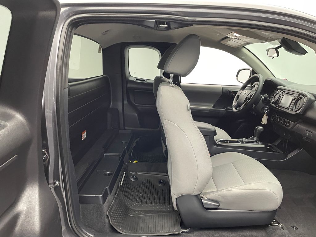 Thumbnail: 2019 Toyota Tacoma - 23