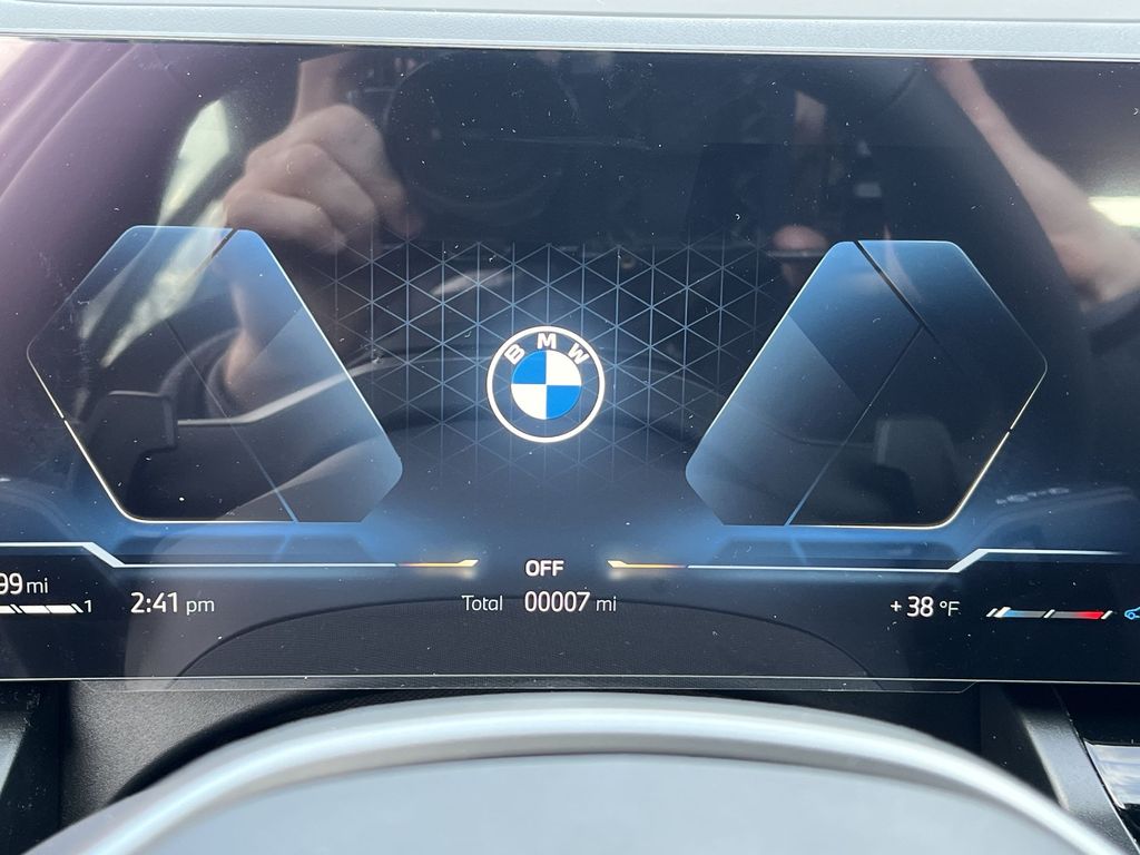 Thumbnail: 2026 BMW 5 Series - 15