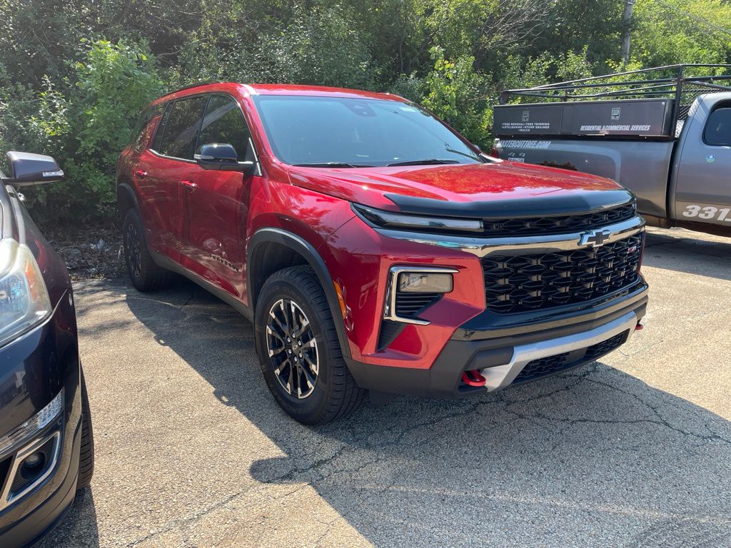 Radiant Red Tintcoat 2025 Chevrolet Traverse SUV / Crossover Four-Wheel Drive 8-Speed Automatic