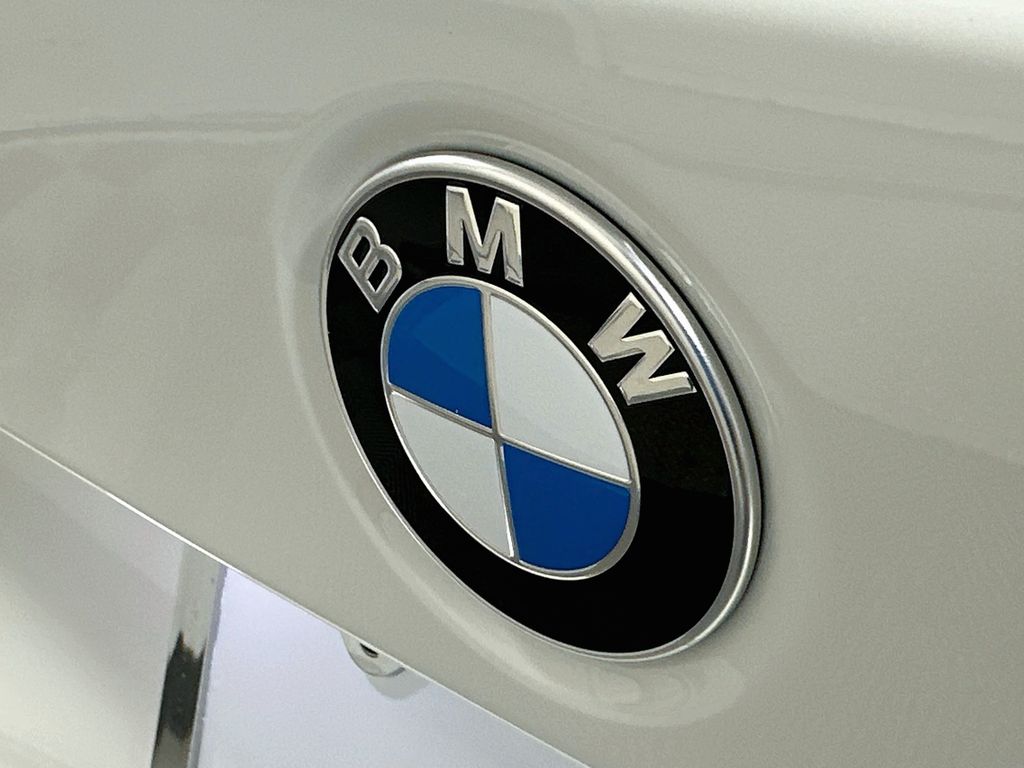Thumbnail: 2026 BMW 3 Series - 22