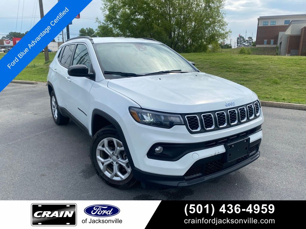 Bright White Clearcoat 2024 Jeep Compass Latitude 4WD SUV / Crossover Four-Wheel Drive 8-Speed Automatic