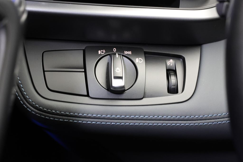 Thumbnail: 2015 BMW  - 25
