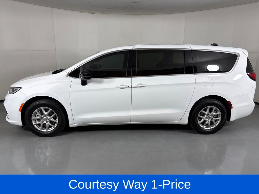 View vehicle photo 6