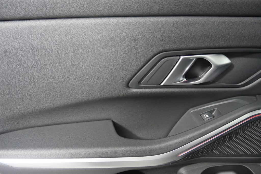 2025 BMW 3 Series 330i xDrive 13