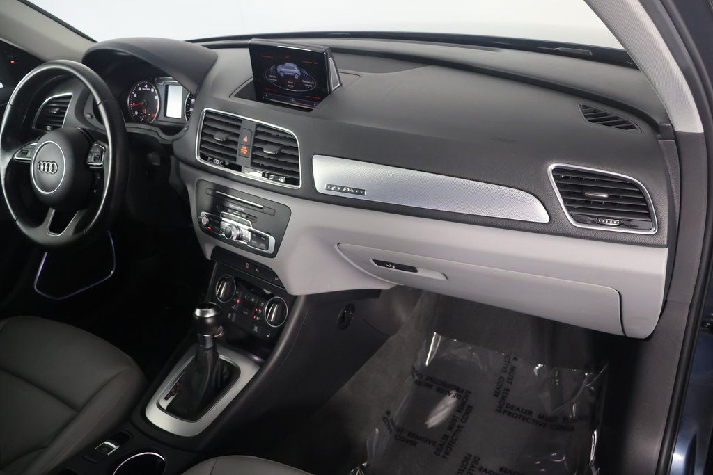 2016 Audi Q3 Prestige 9