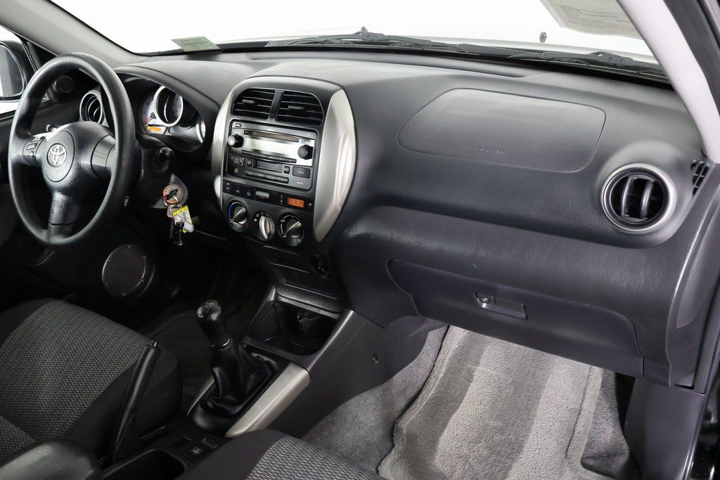 Thumbnail: 2005 Toyota RAV4 - 9