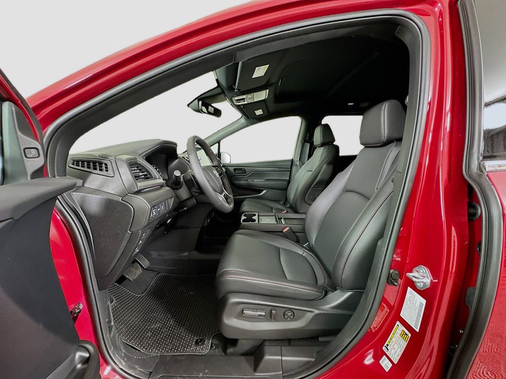 Thumbnail: 2026 Honda Odyssey - 15