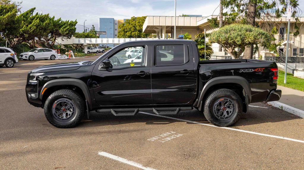 Used 2025 Nissan Frontier PRO-4X 4D Crew Cab