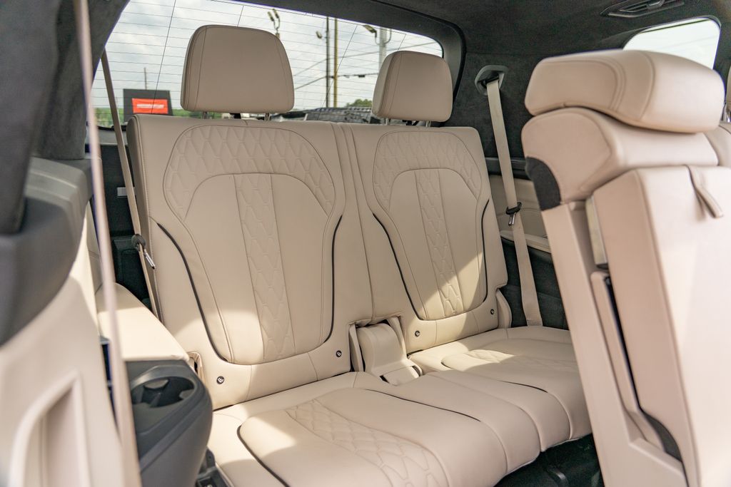 2022 BMW X7 xDrive40i photo