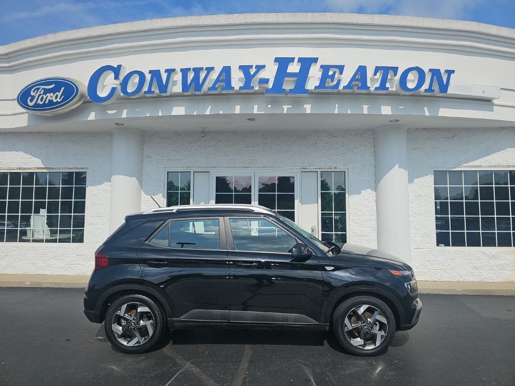 Onyx Black 2024 Hyundai Venue SUV / Crossover Front-Wheel Drive Continuously Variable Transmission