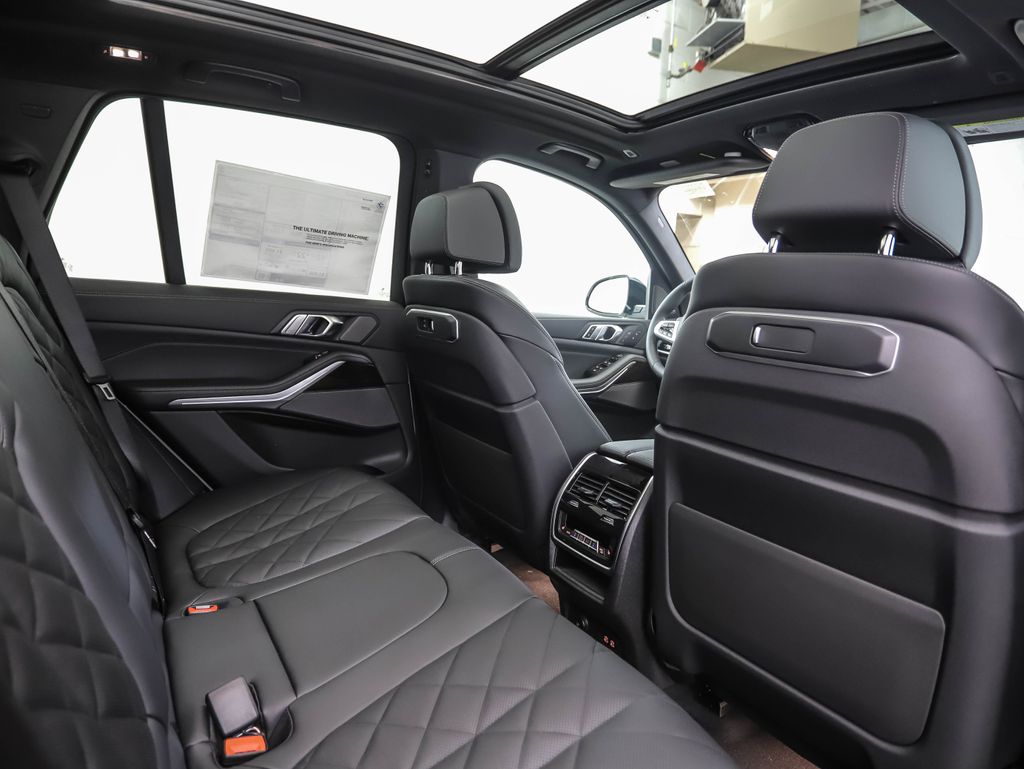 Thumbnail: 2026 BMW X5 - 25