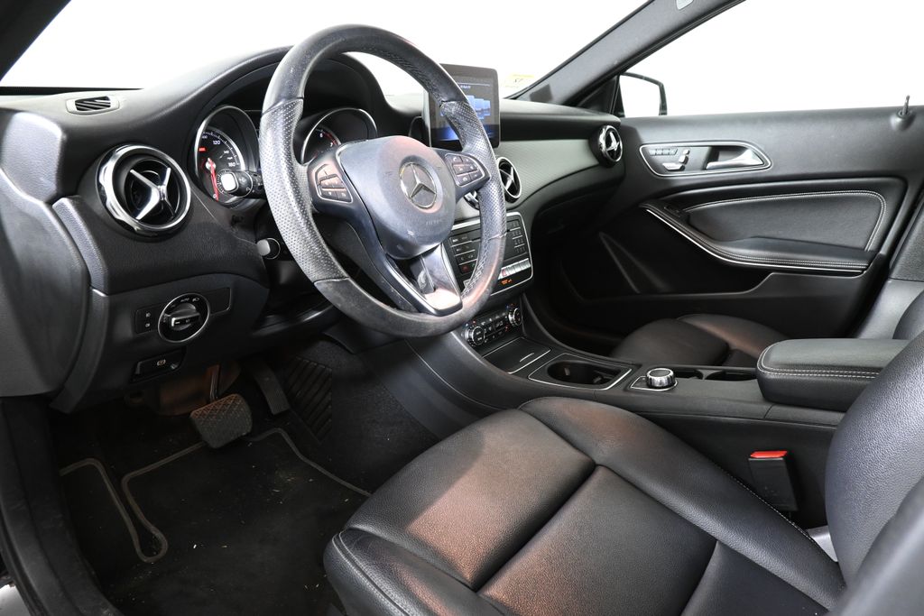 2019 Mercedes-Benz GLA 250 4MATIC 13