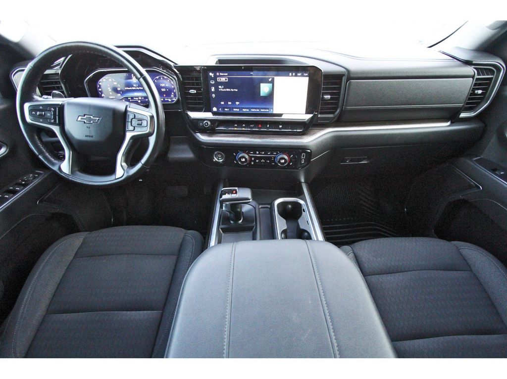 2023 Chevrolet Silverado 1500 RST - 9