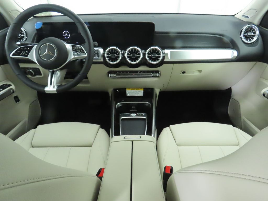 2025 Mercedes-Benz GLB 250 14