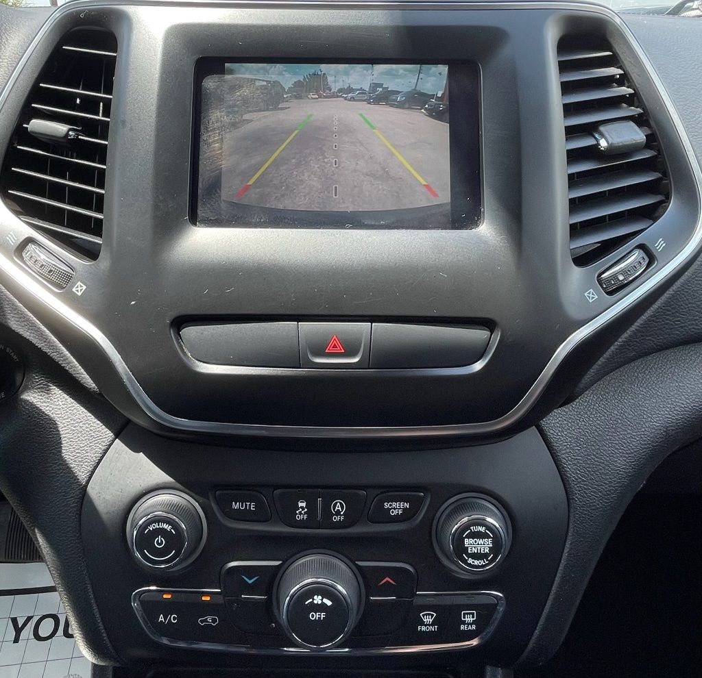 2019 Jeep Cherokee Latitude Red at Community Kia