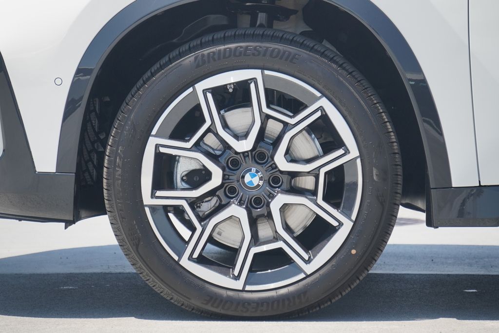 2025 BMW X1 xDrive28i 5