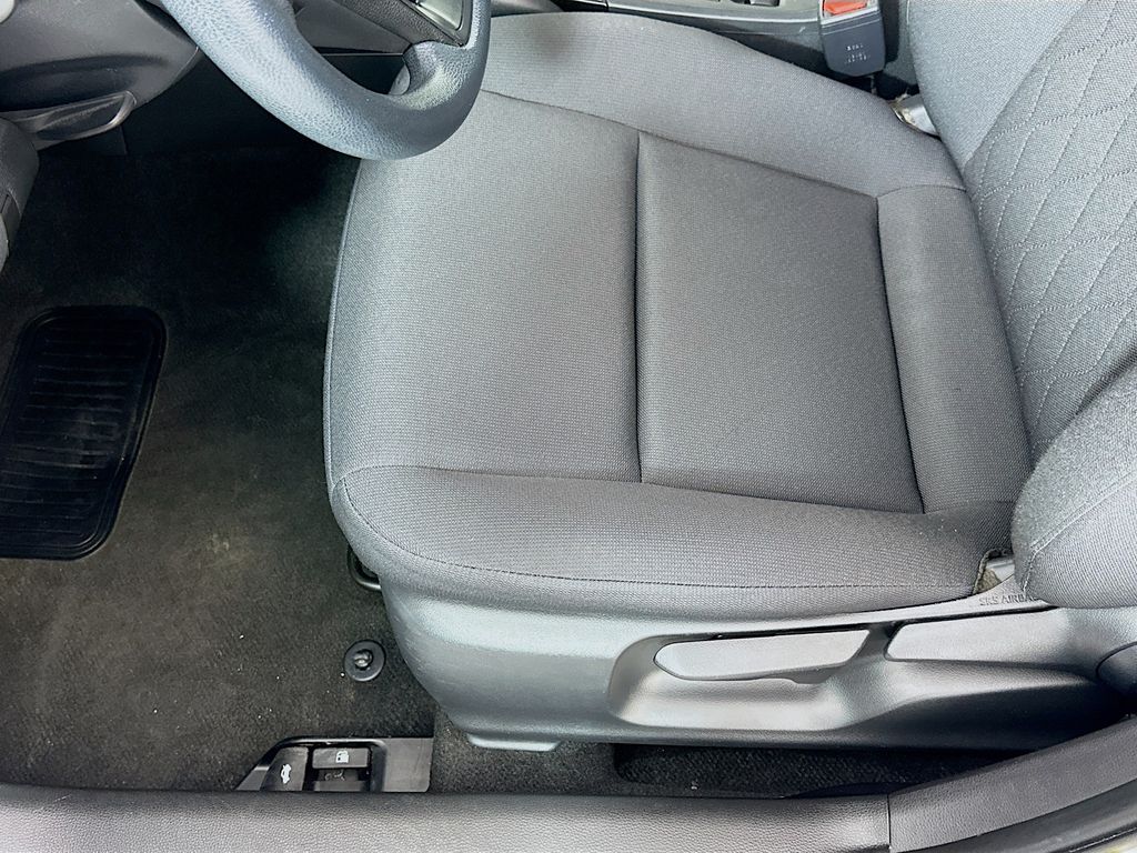 Thumbnail: 2023 Toyota Corolla - 19