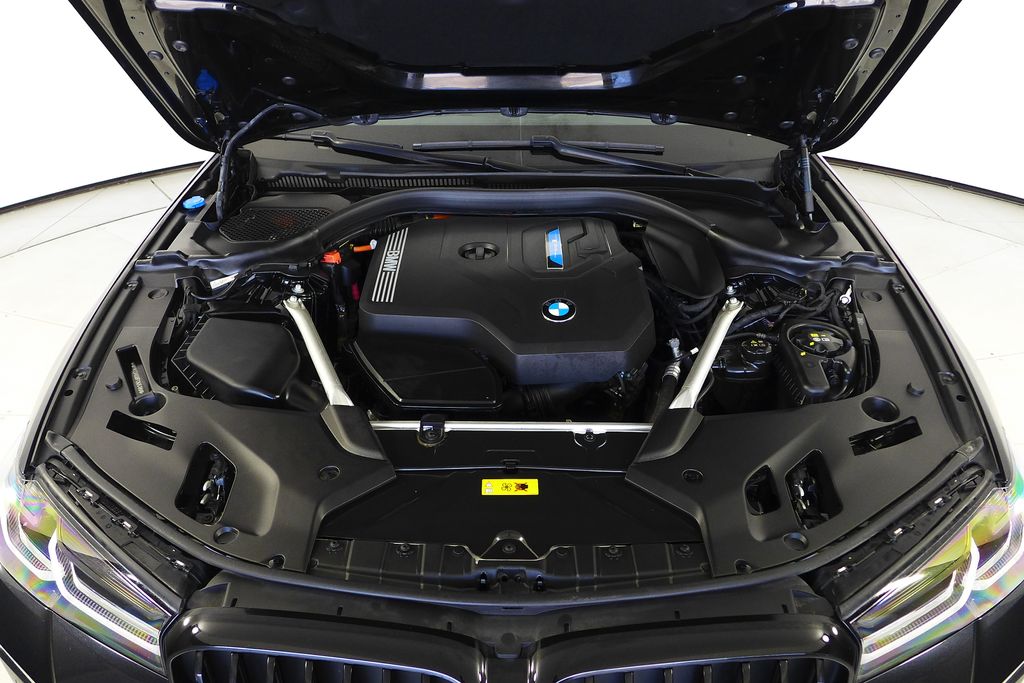 Thumbnail: 2023 BMW 5 Series - 6