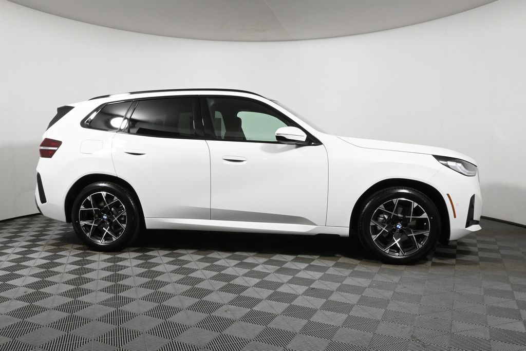 Thumbnail: 2026 BMW X3 - 8