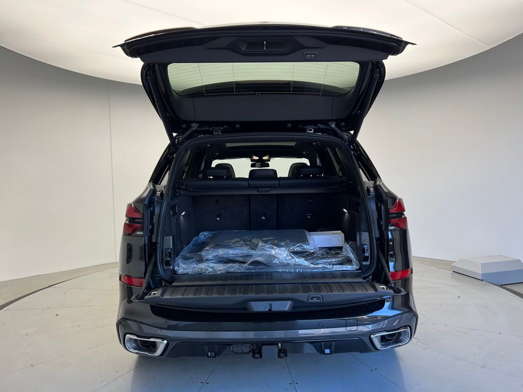 Thumbnail: 2026 BMW X5 - 5