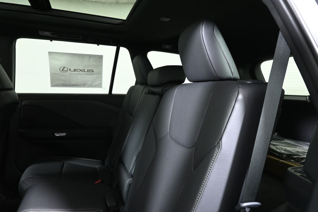 Thumbnail: 2026 Lexus TX - 4