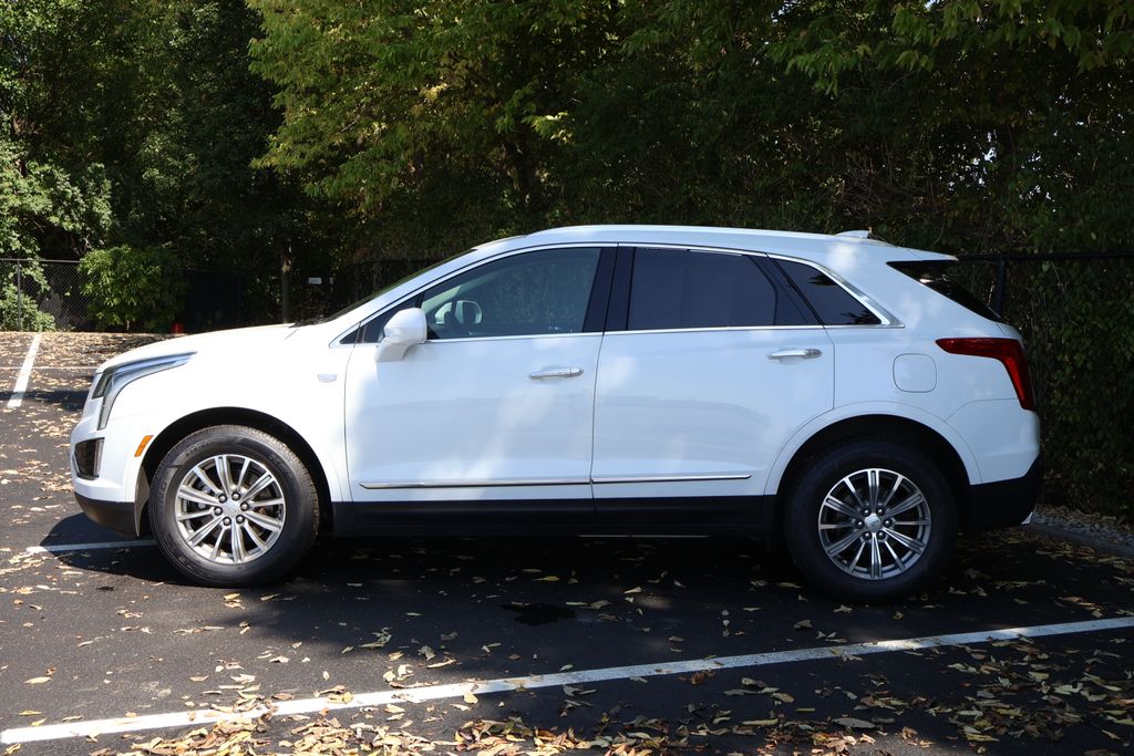 Thumbnail: 2017 Cadillac XT5 - 4
