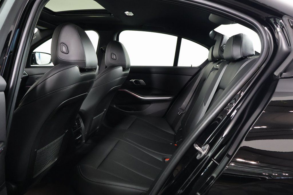 Thumbnail: 2023 BMW 3 Series - 11