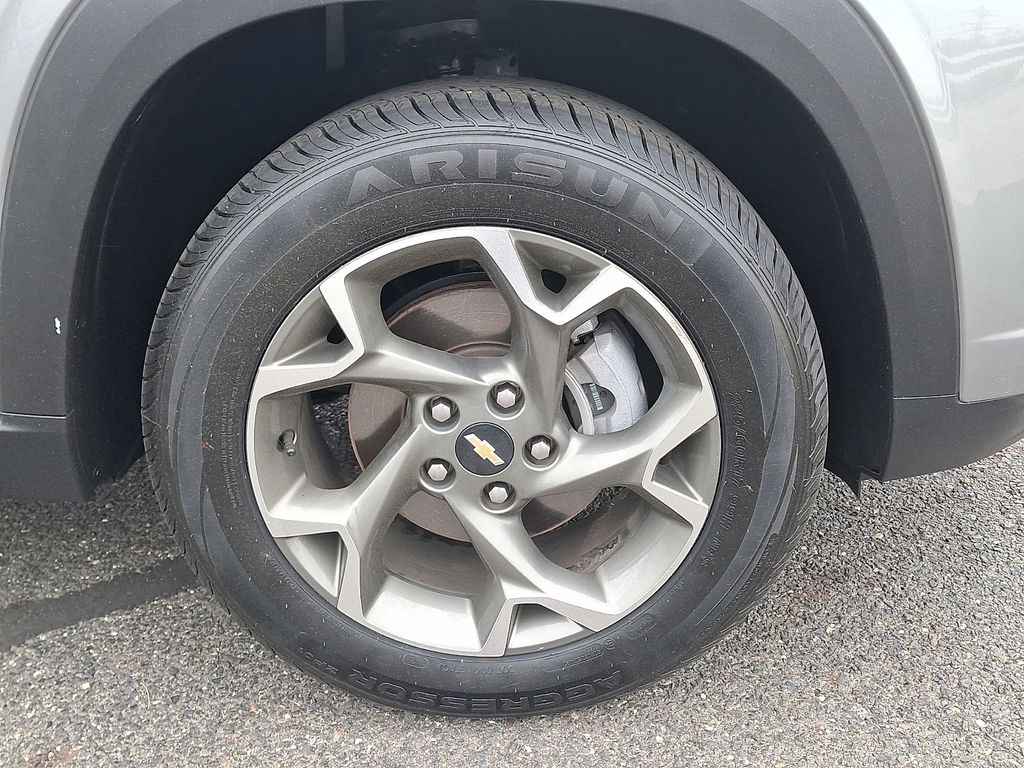 used 2025 Chevrolet Trax car, priced at $22,343