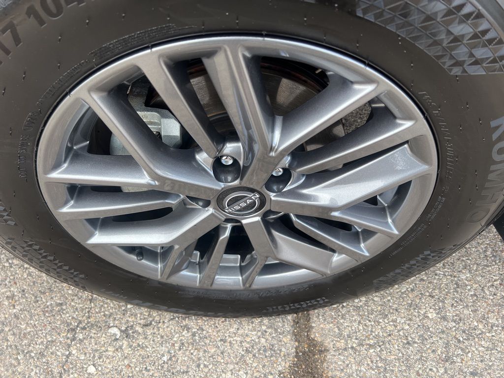 2023 Nissan Rogue S photo
