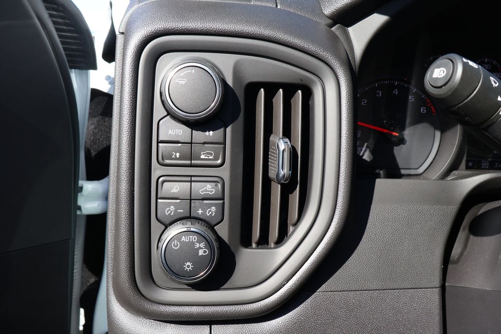 Thumbnail: 2026 Chevrolet Silverado 1500 - 18