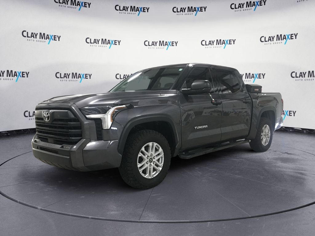 2022 Toyota Tundra SR5 CrewMax Cab 4WD