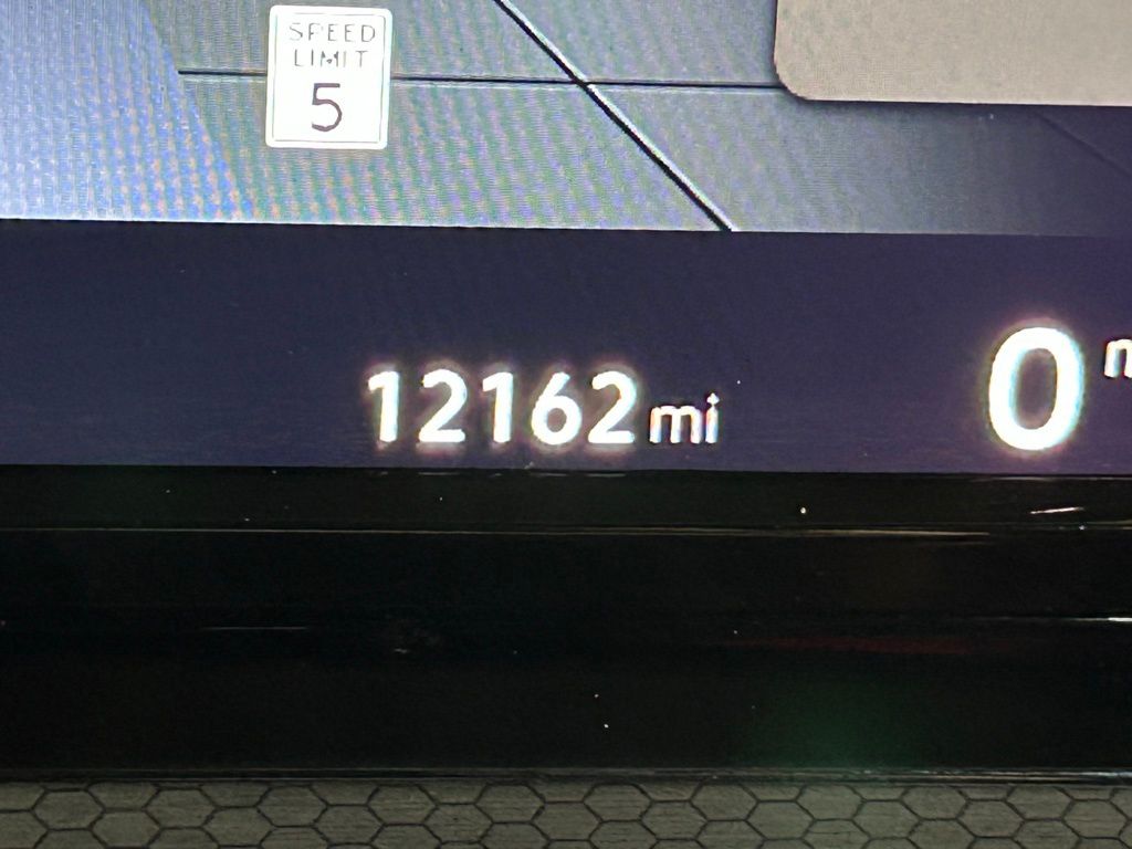 Used 2024 Reflex Silver Volkswagen SE image 27