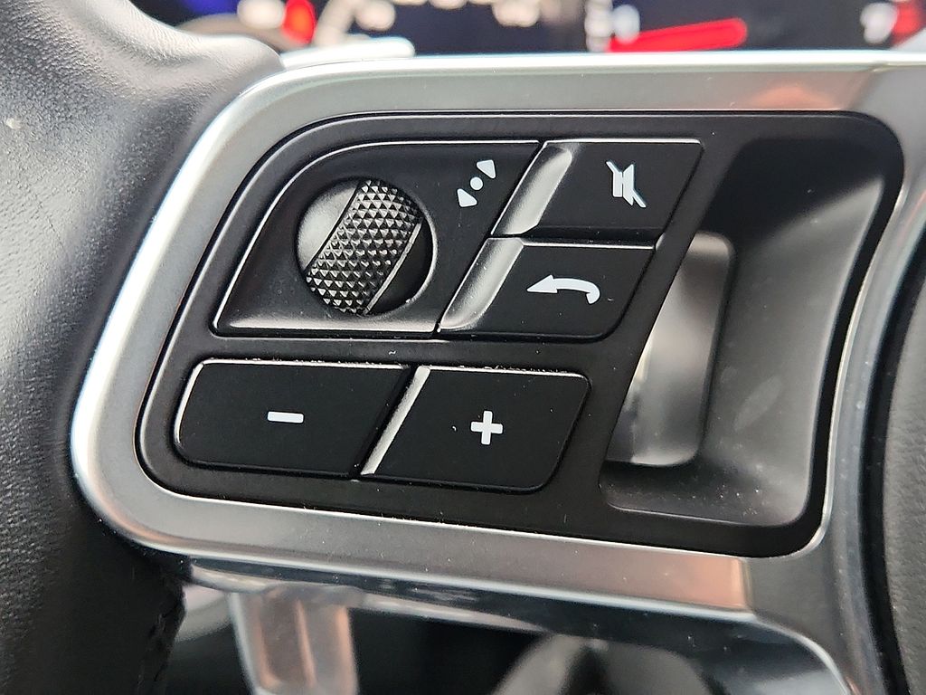 Thumbnail: 2021 Porsche Cayenne - 22