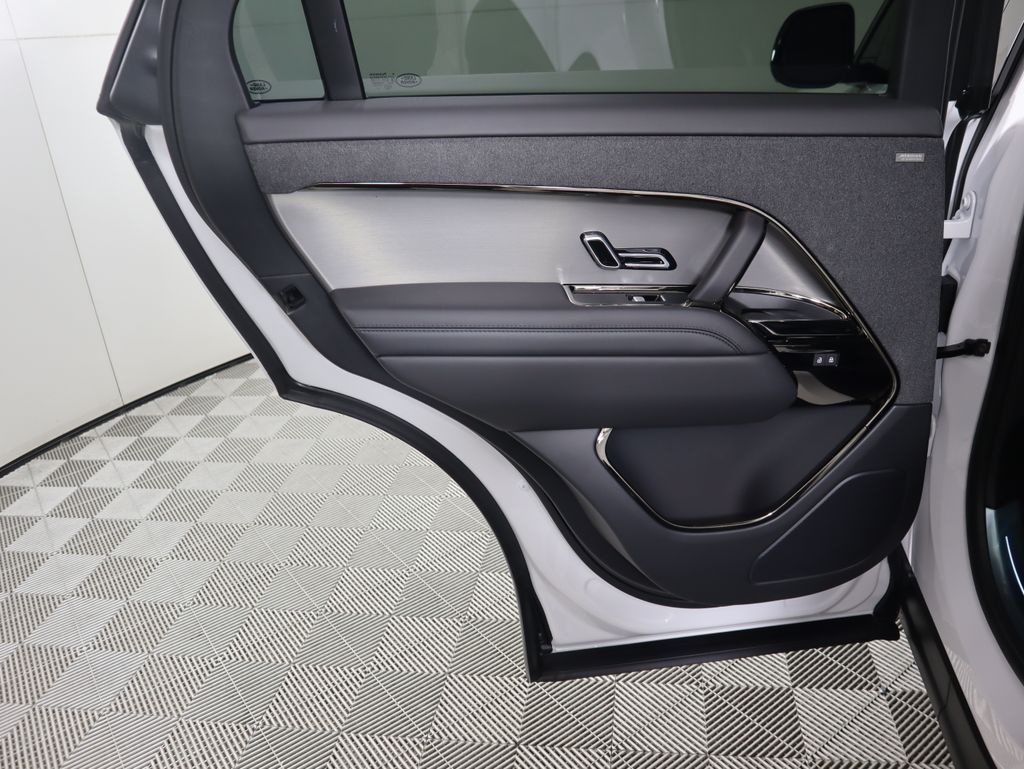 Thumbnail: 2025 Land Rover Range Rover Sport - 28