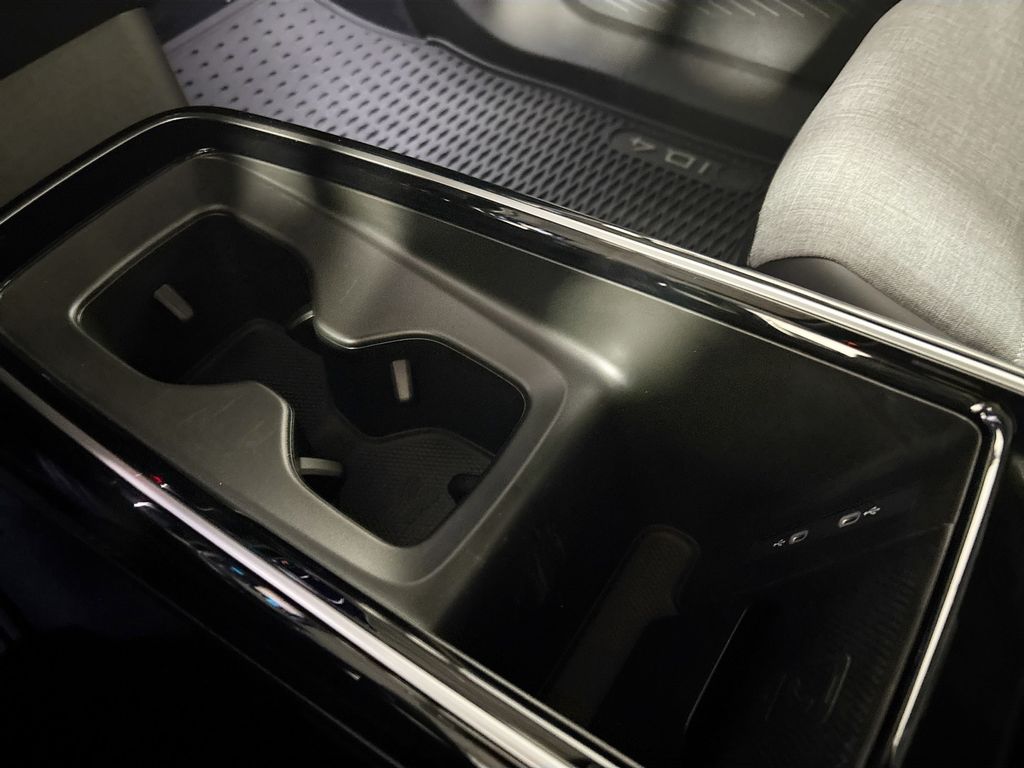 2025 Volkswagen ID.4 Pro