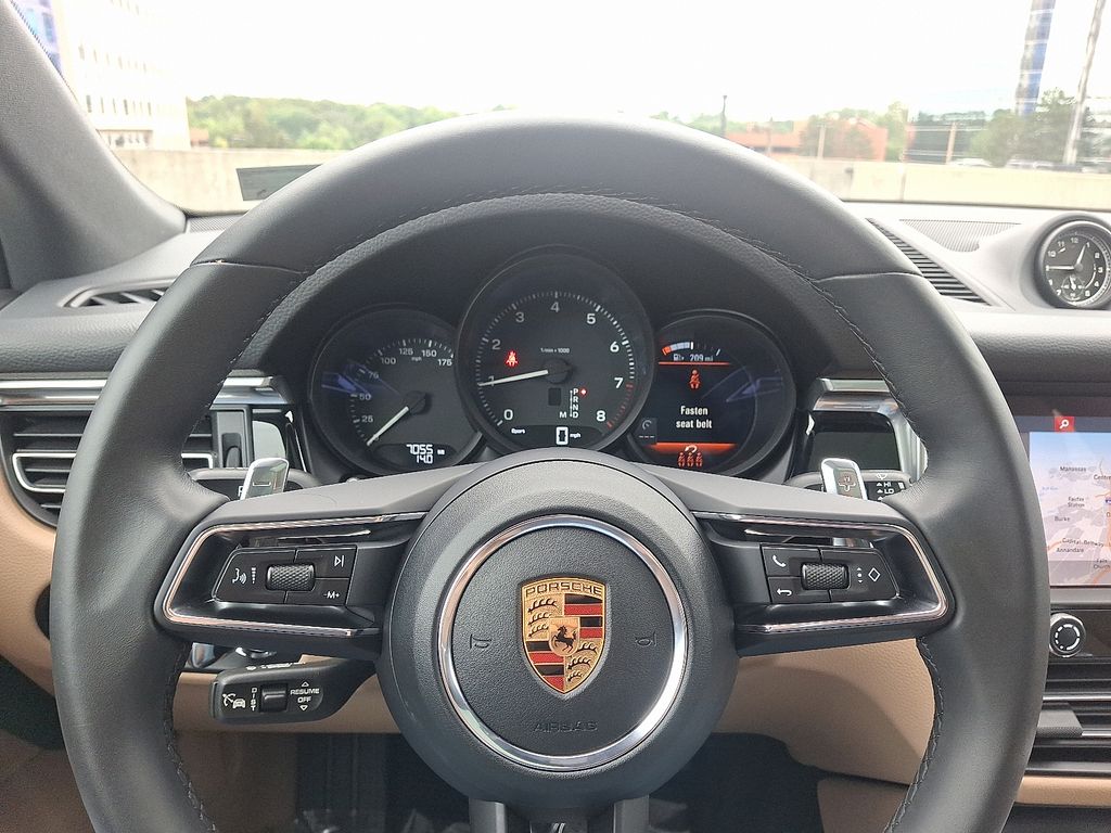 Thumbnail: 2025 Porsche Macan - 22