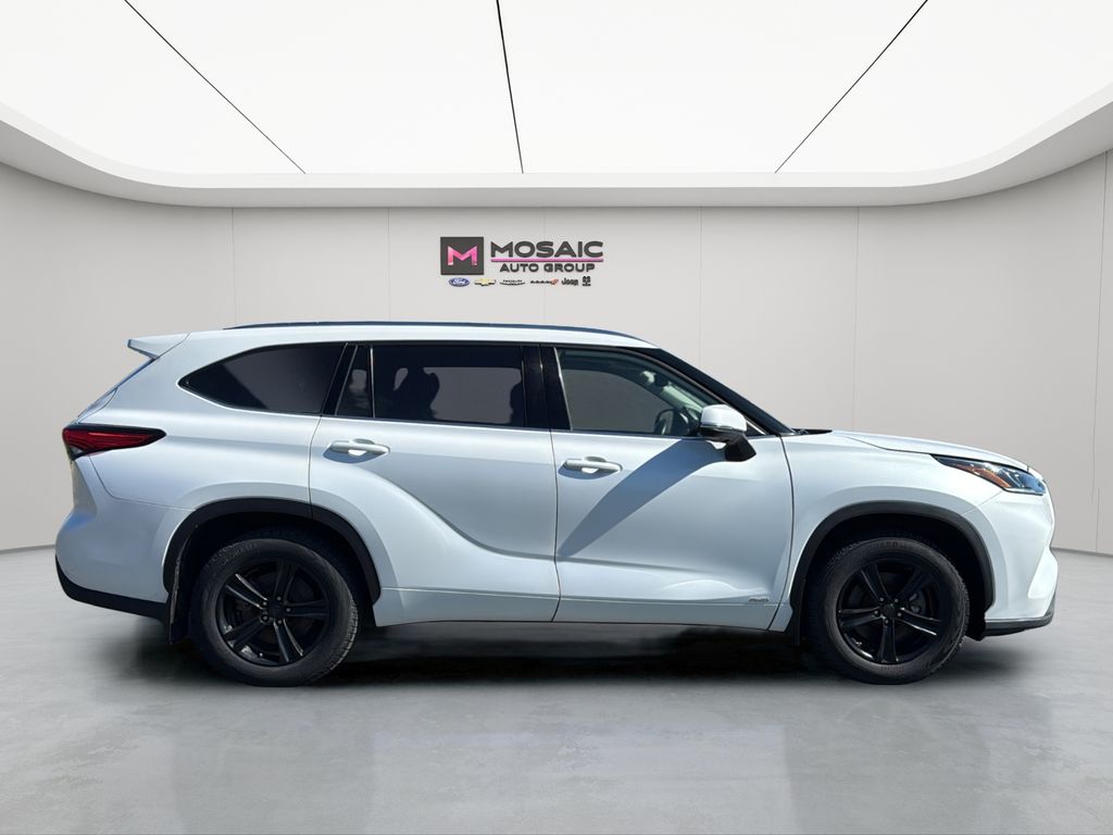 2022 Toyota Highlander Hybrid