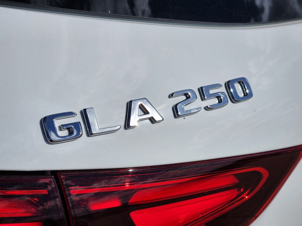 2025 Mercedes-Benz GLA GLA 250 8